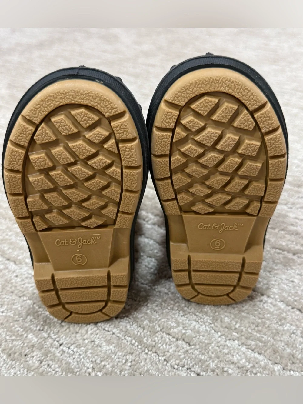 NWOT Cat & Jack Kids' Tan and Black Faux-Shearling Snow Boots